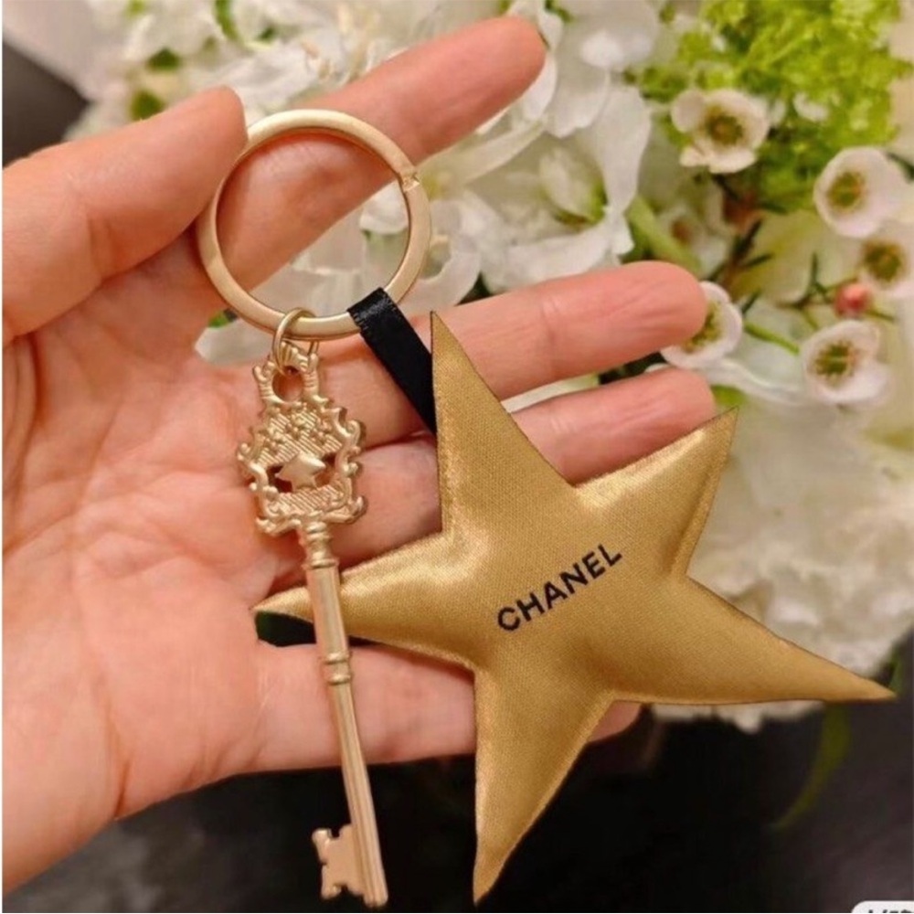 CHANEL Gold Star and Key Charm